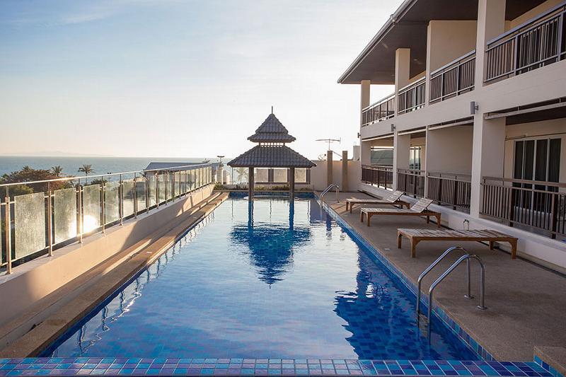 Hotel R-Con Sea Terrace Pattaya Esterno foto